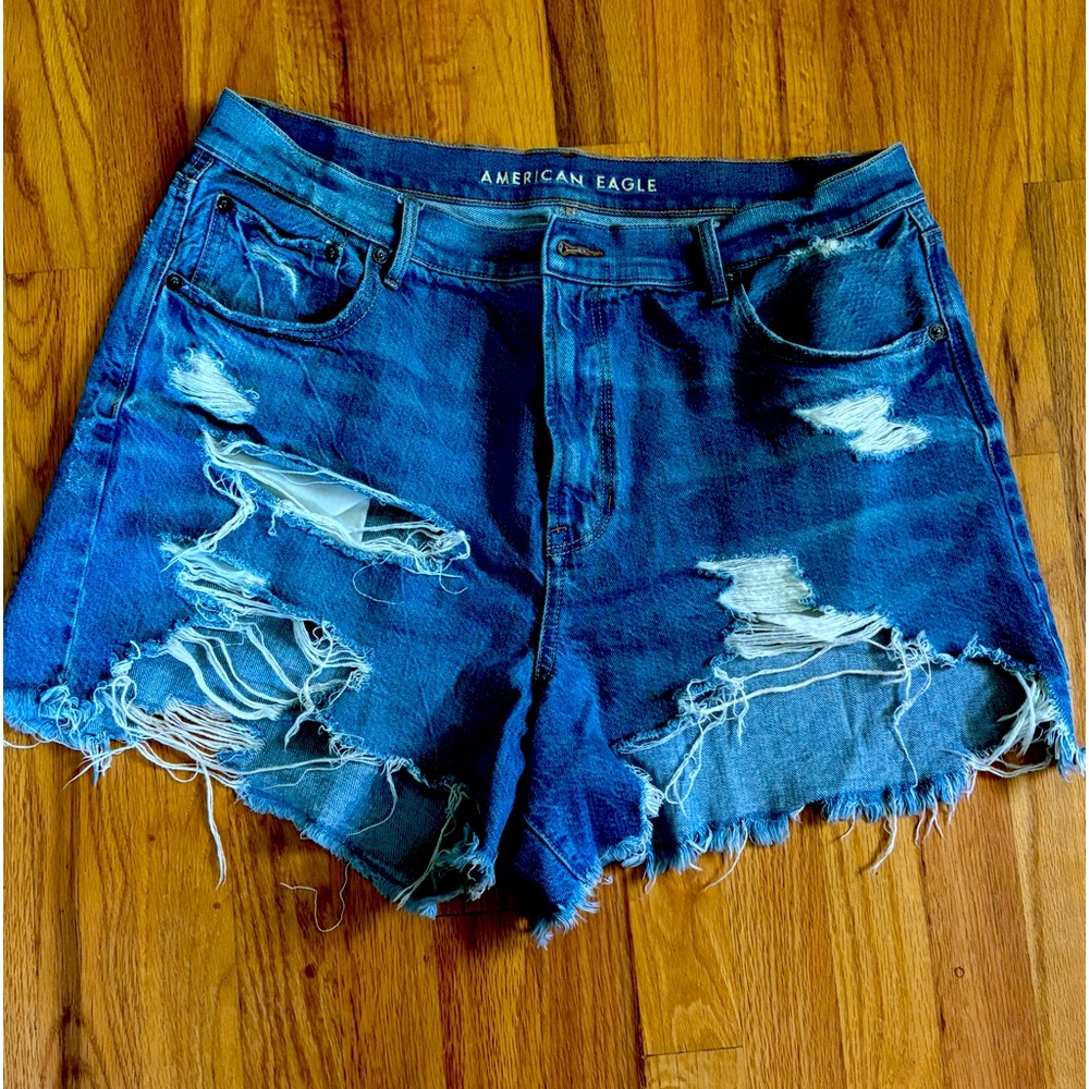 American Eagle super highest rise 90s boyfriend shorts